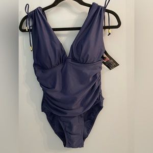 New with tags shore shapes swim bathing suit sz 8 shaping navy blue molded cups